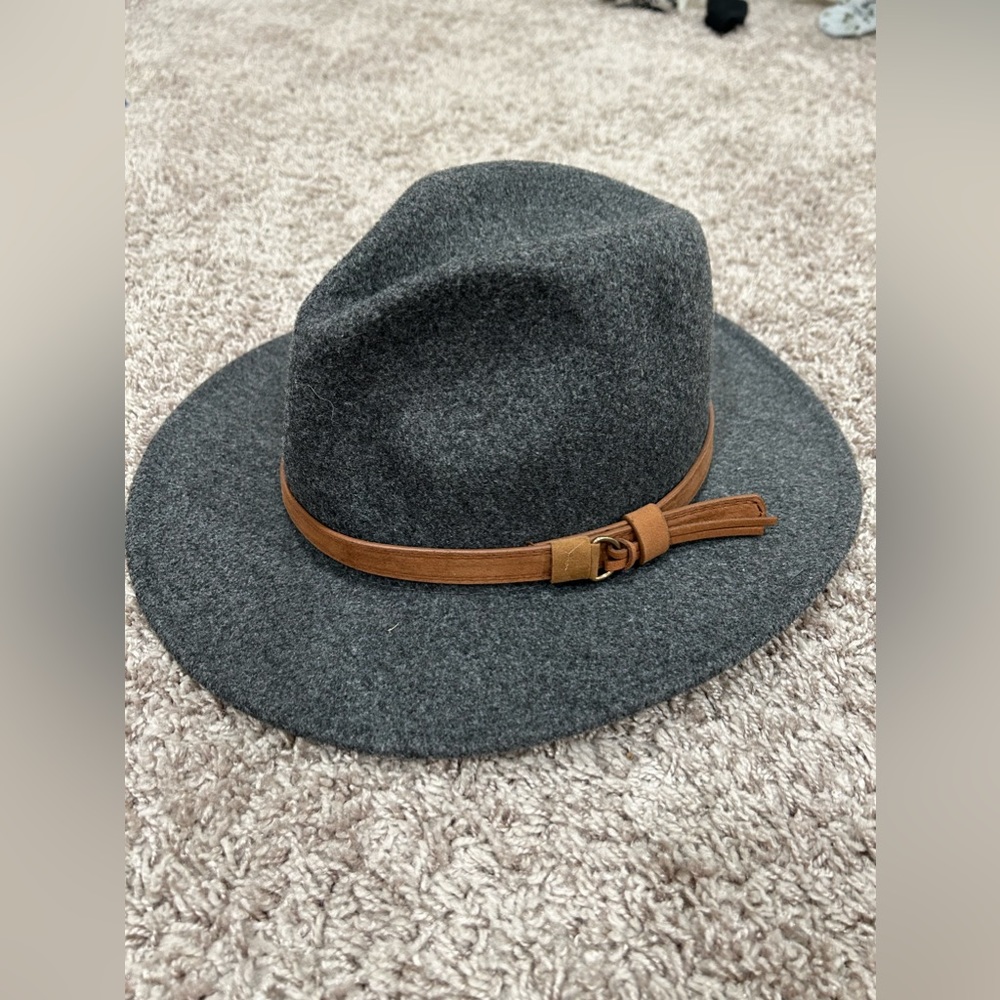 Basic hat